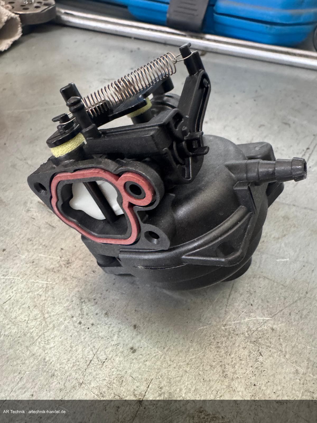 Vergaser reinigen am Kleinmotor