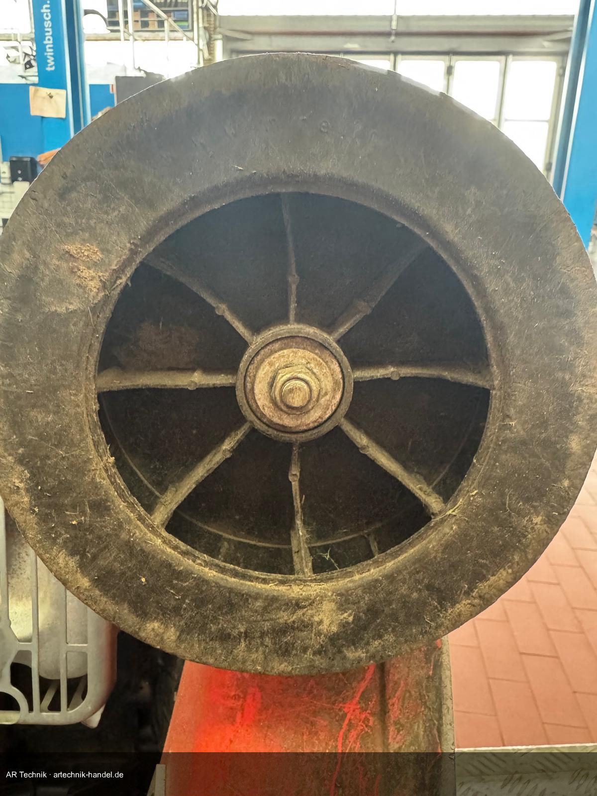 Altes, abgenutztes Laufrad – Lagernabe zeigt deutlichen Verschleiß