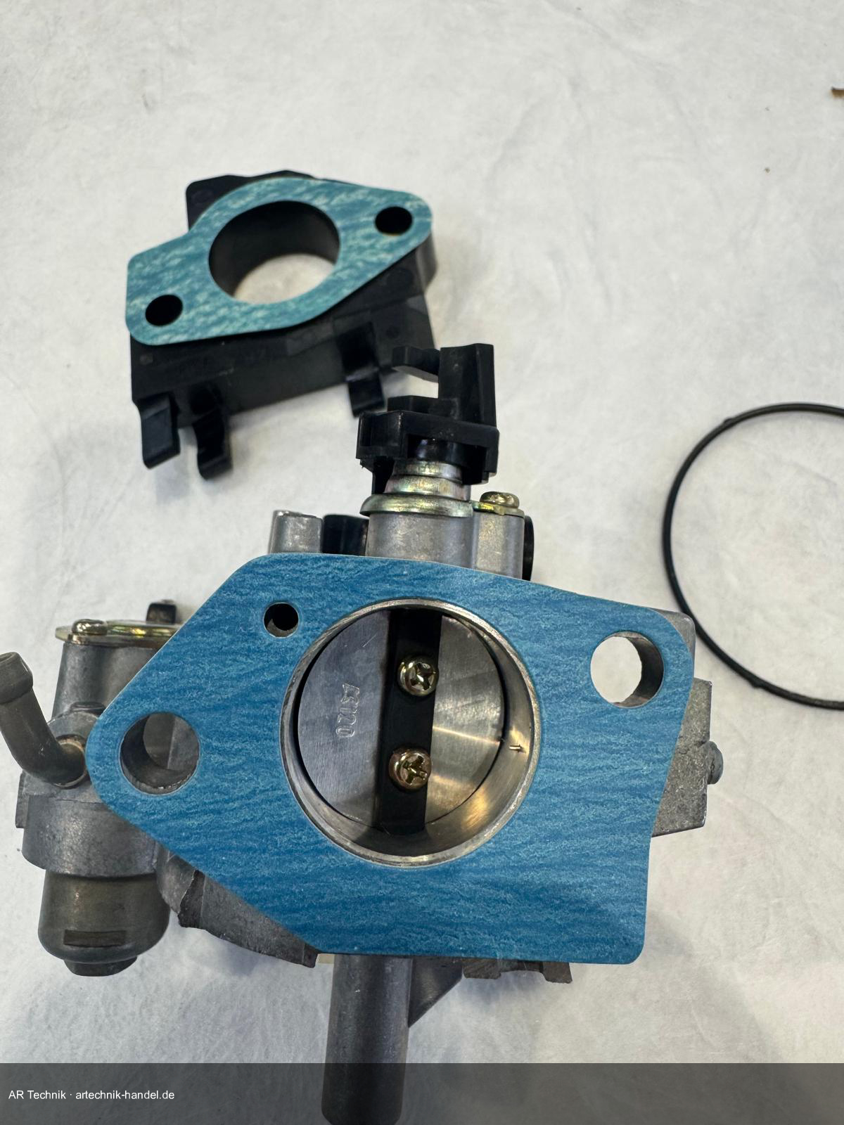 Honda GX Vergaser zusammengebaut mit neuen Dichtungen – bereit für den Einbau